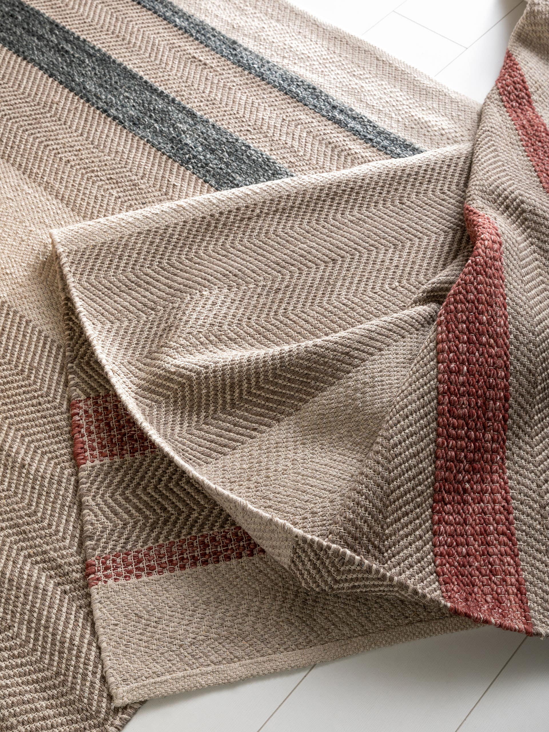 Tapis en laine Phrena anthracite