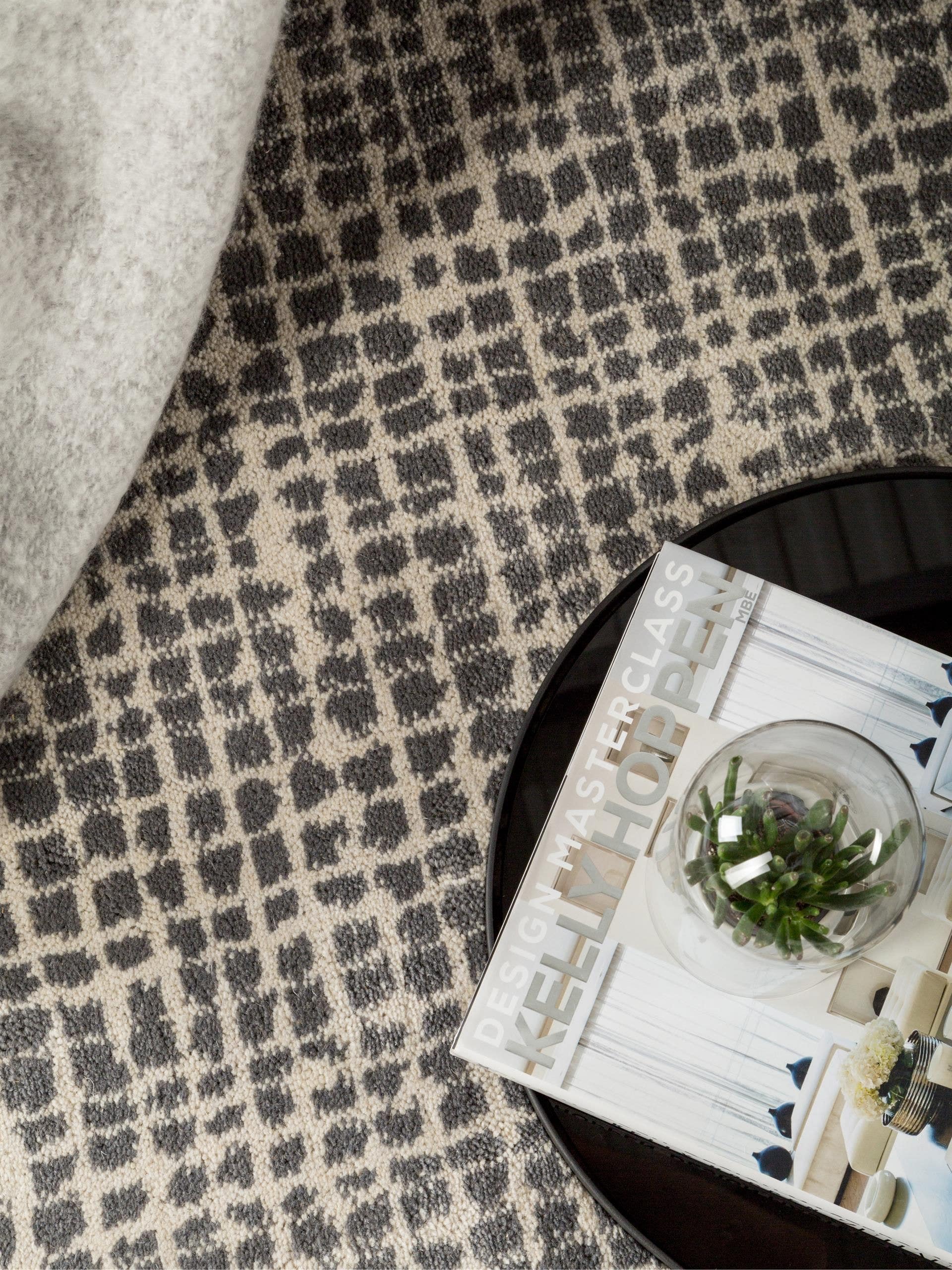 Tapis en laine Nesta gris clair