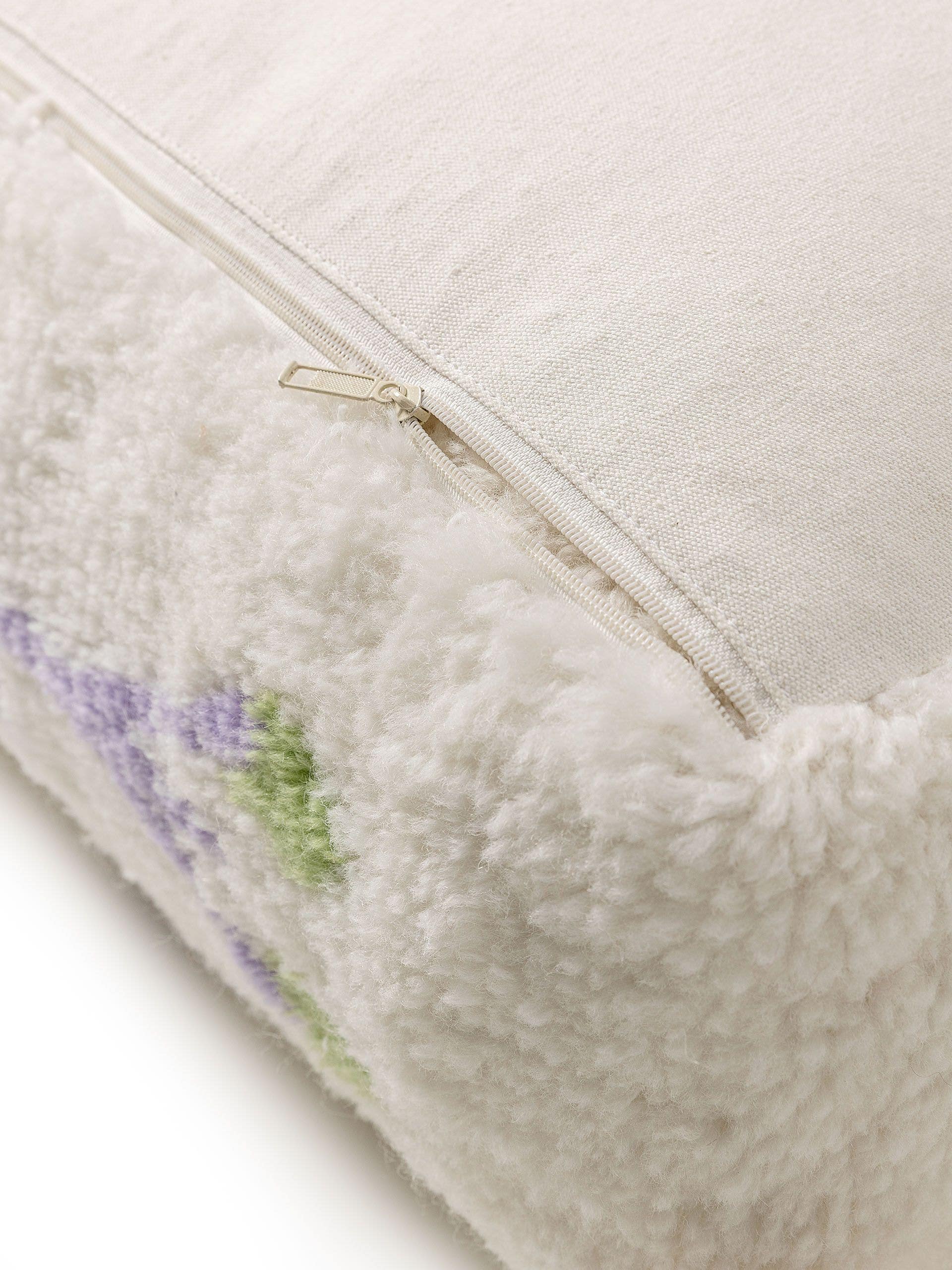 Handgefertigter Woll-Pouf Malika