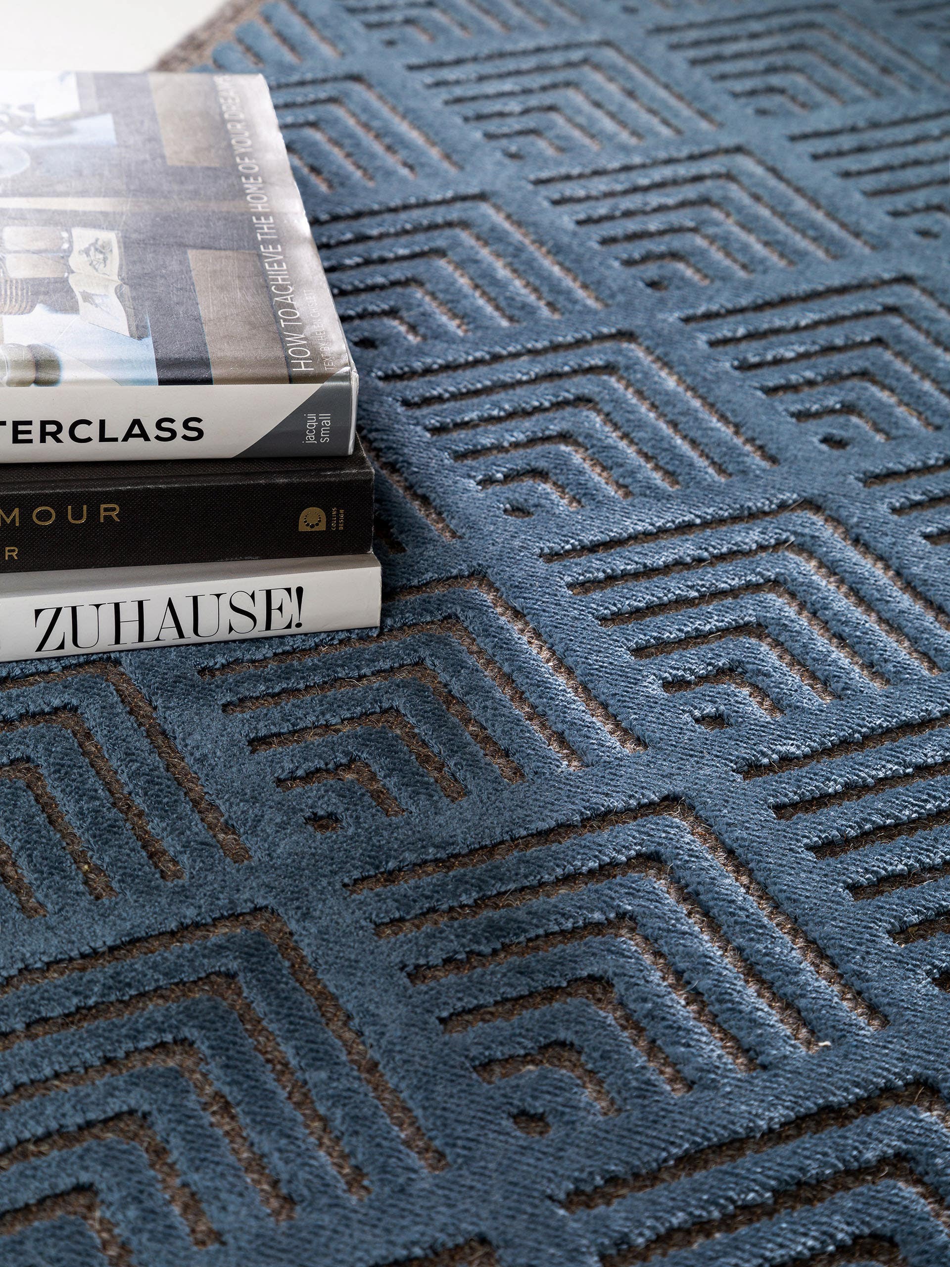 Tapis viscose North bleu foncé
