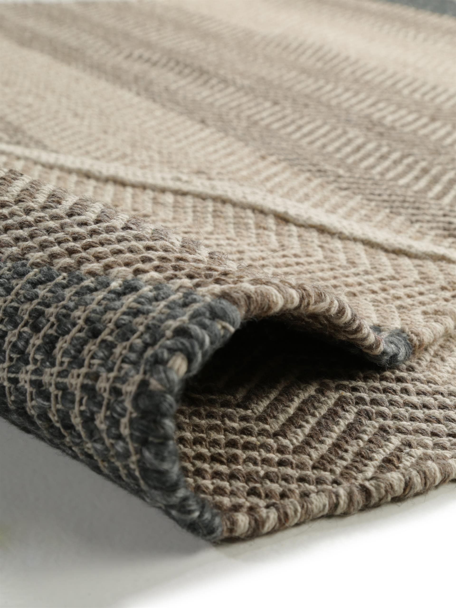 Tapis en laine Phrena anthracite